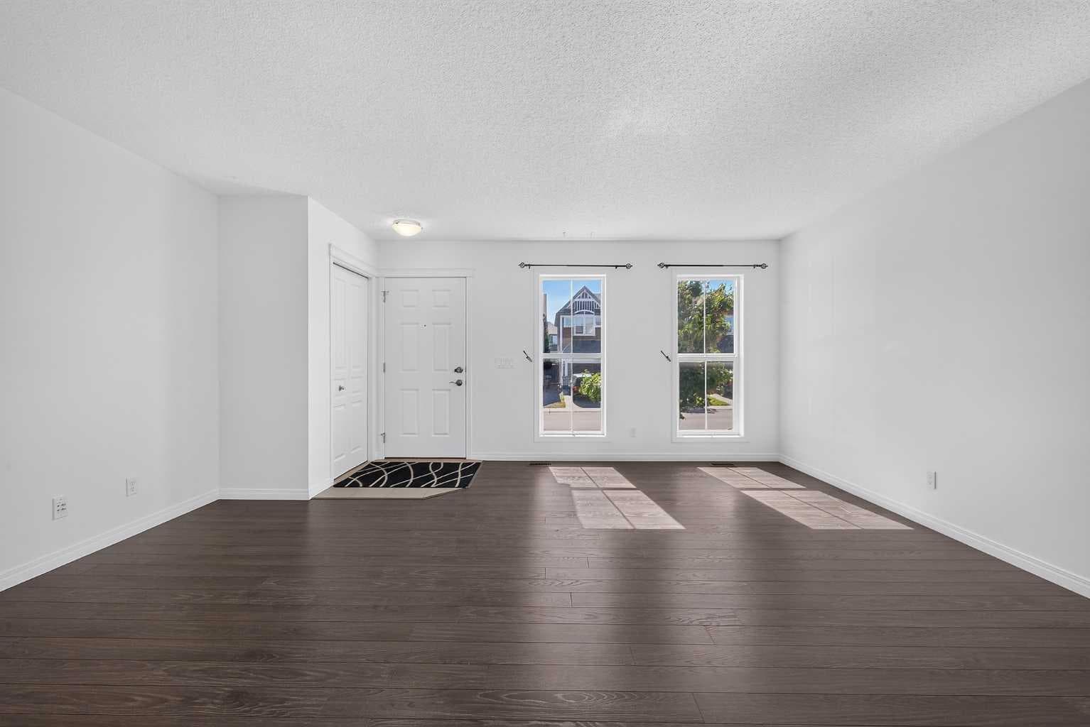 330 Auburn Meadows Boulevard SE — photo 2