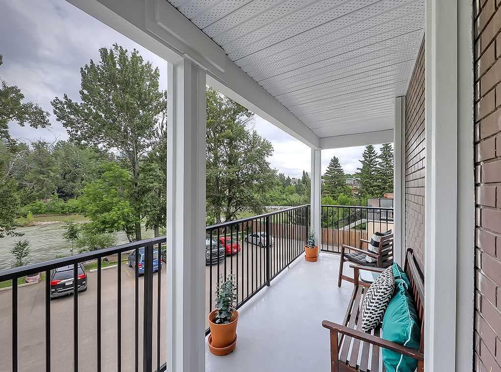 305, 112 23 Avenue SW — photo 3