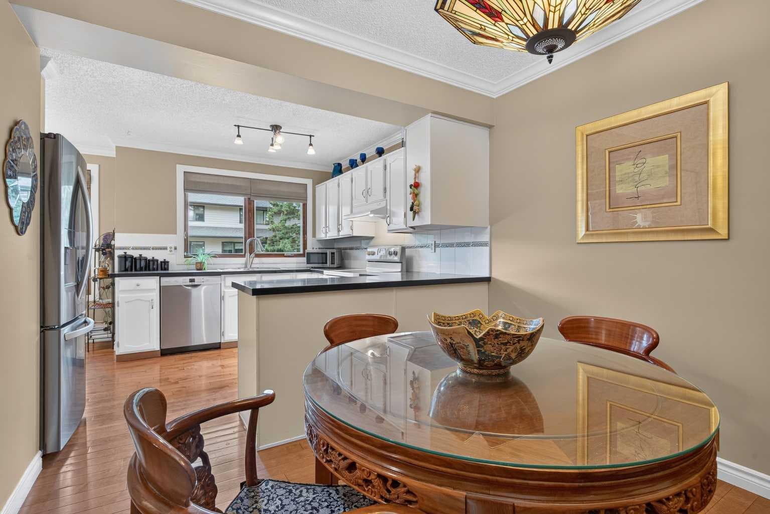 12, 140 Point Drive NW — photo 3