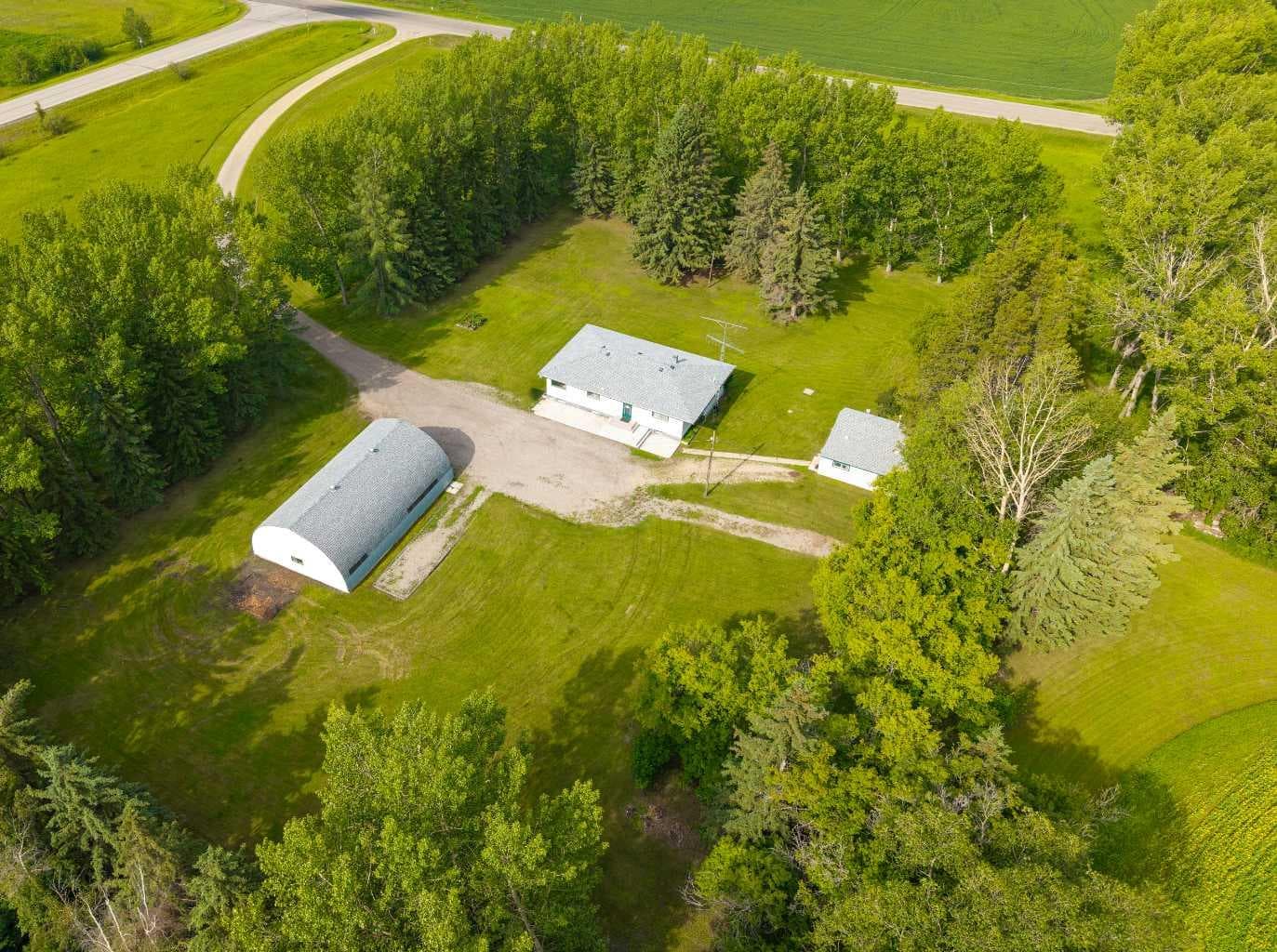 10 & 20, 33141 Range Road 14 — photo 5