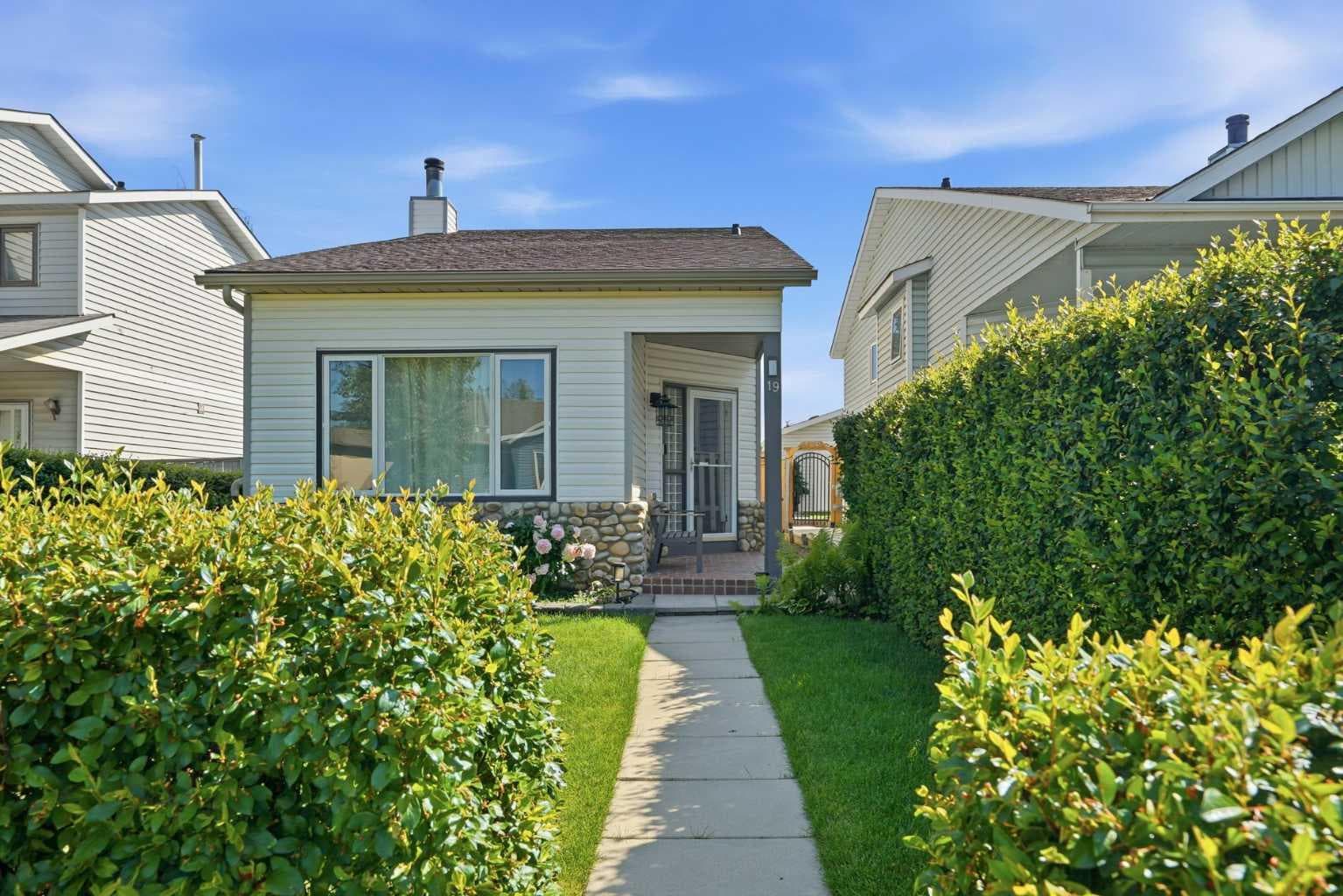 19 Millcrest Way SW — photo 1