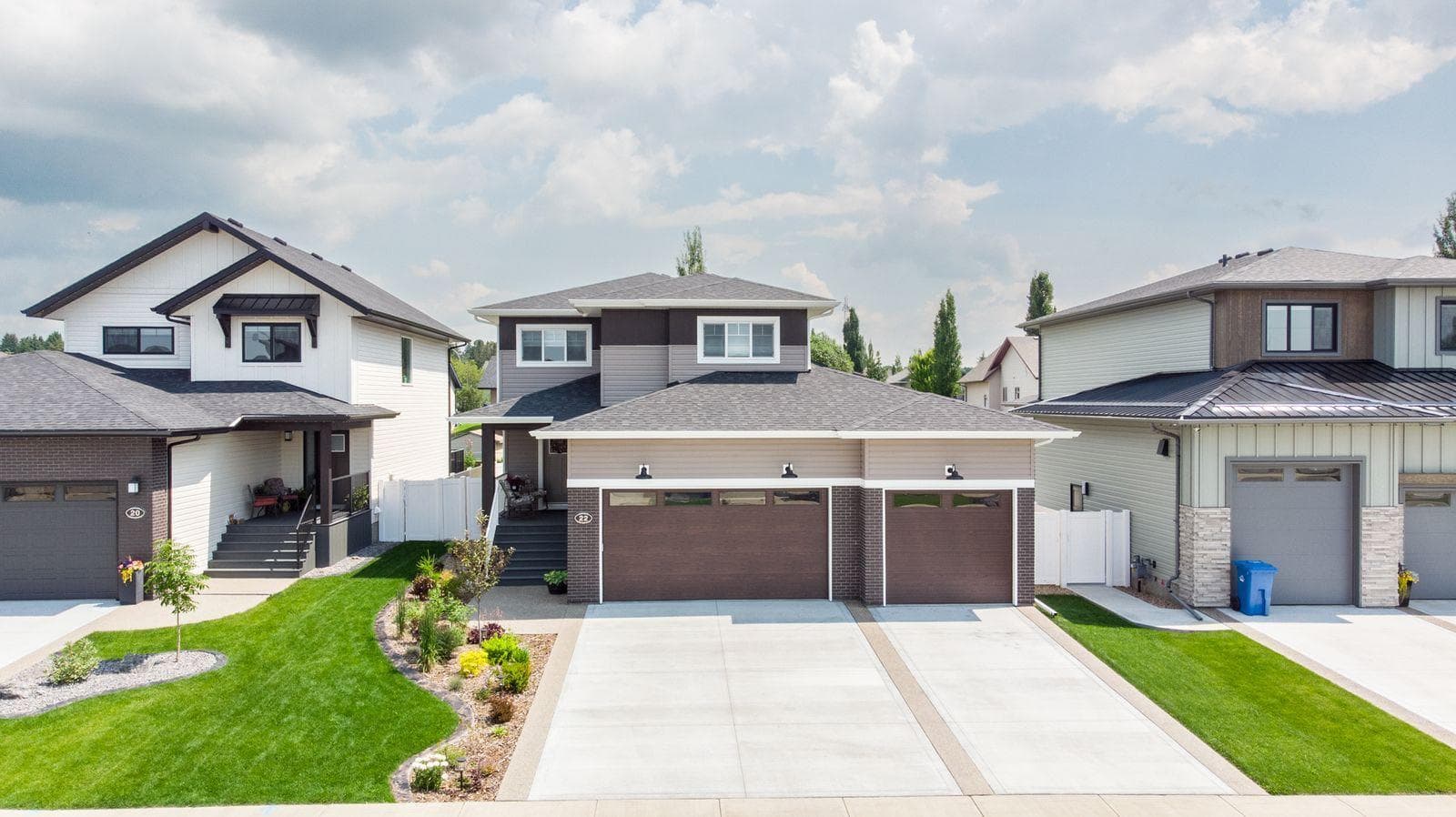22 Napoleon Meadows Way — photo 2