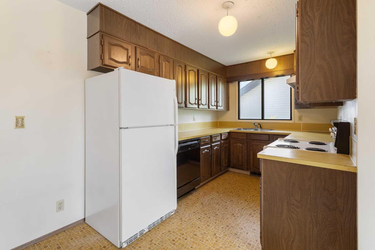 317 Templemont Place NE — photo 4