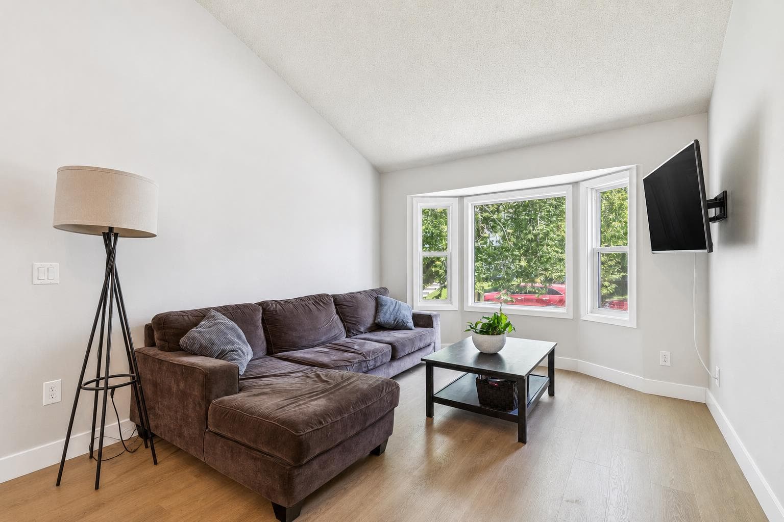189 Deerfield Terrace SE — photo 3