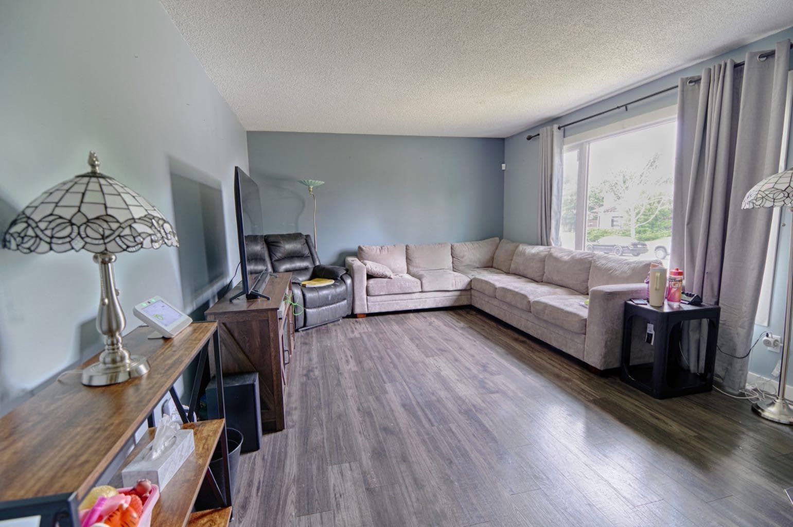 32 Lemoyne Crescent W — photo 5