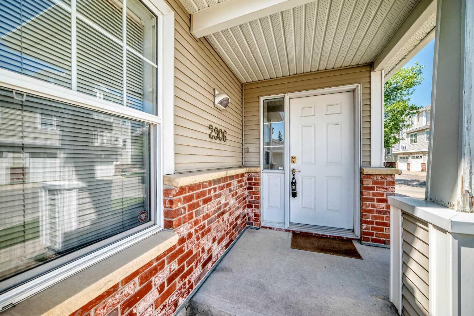 2906, 7171 Coach Hill Road SW — photo 2