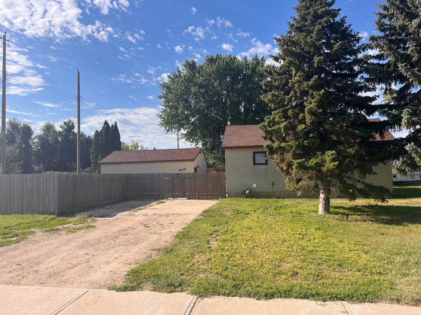 6119 53 Street — photo 1