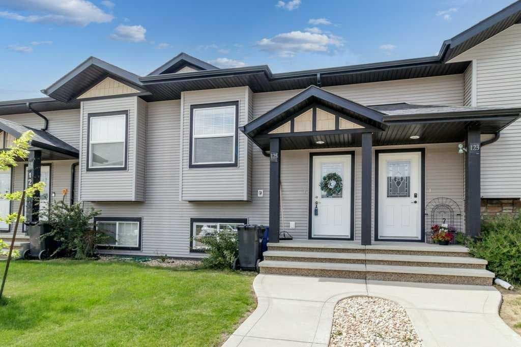 125 Henderson Crescent — photo 1