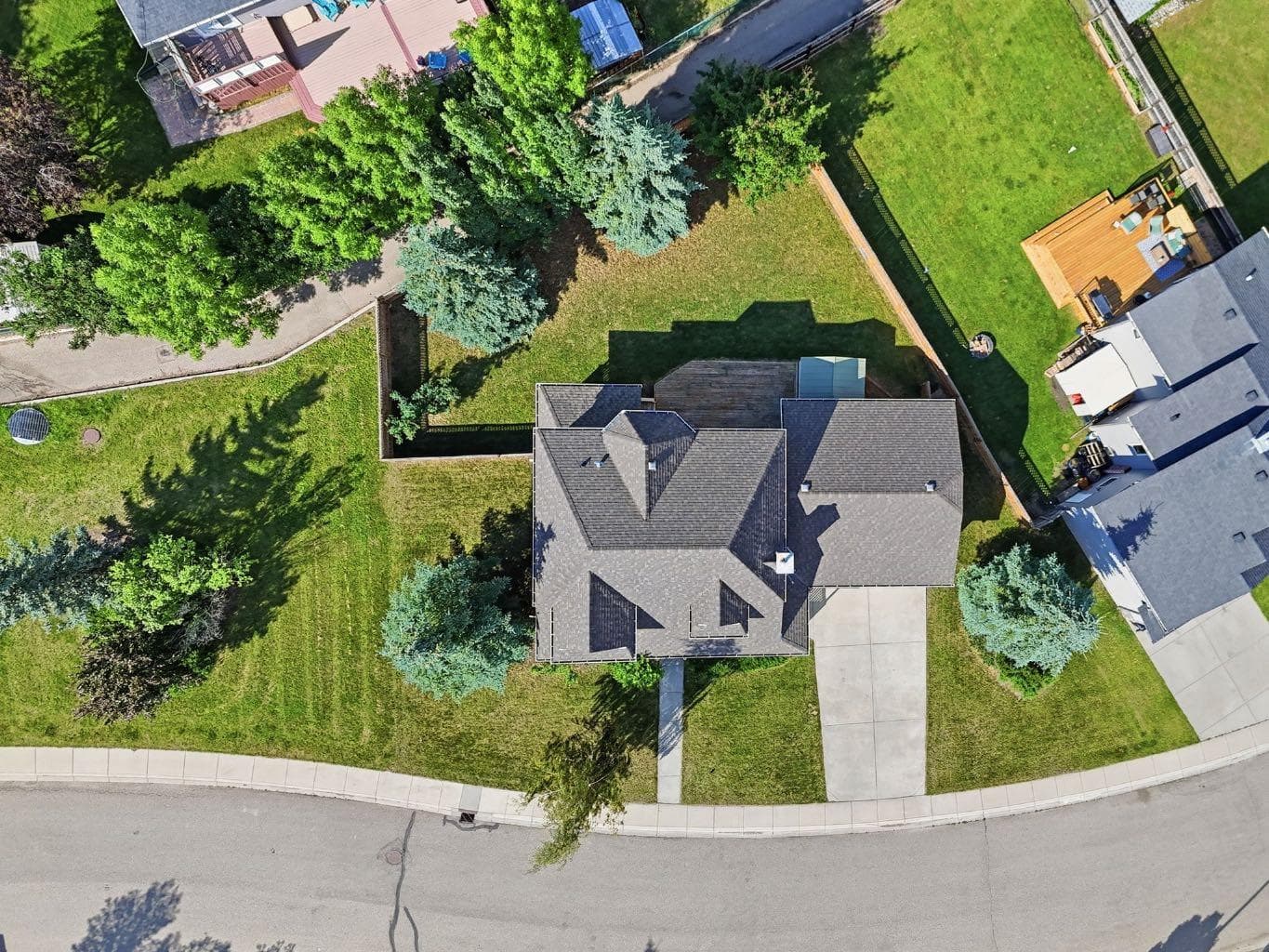 763 Stonehaven Drive — photo 2