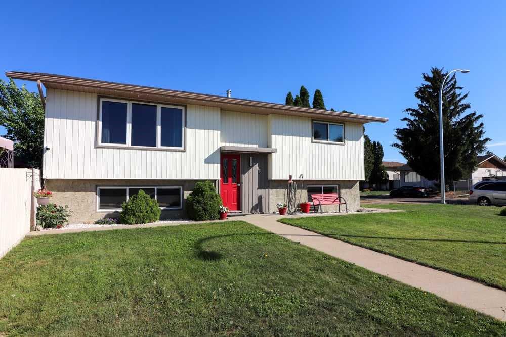 2195 Southview Drive SE — photo 3