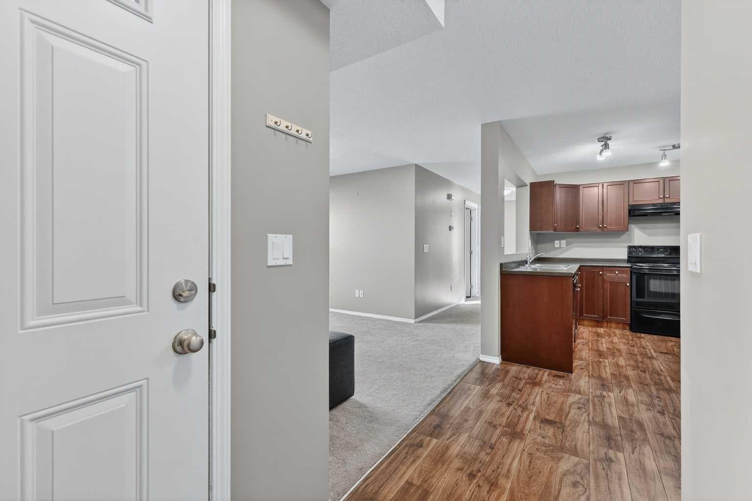 302, 8 Bayside Place — photo 5