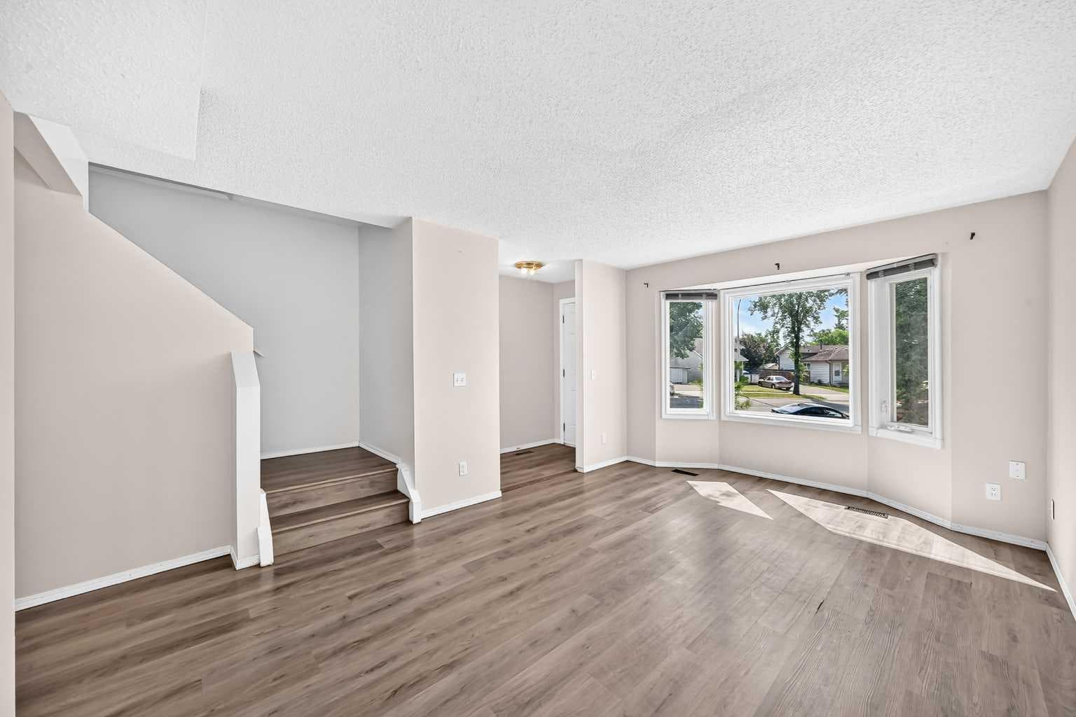 11 Falshire Terrace NE — photo 3