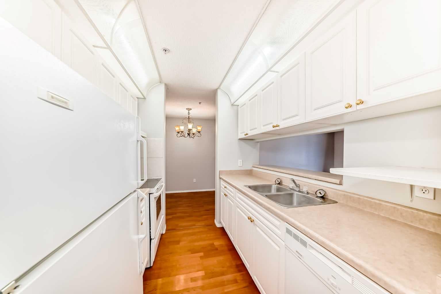 2110, 20 Harvest Rose Park NE — photo 4