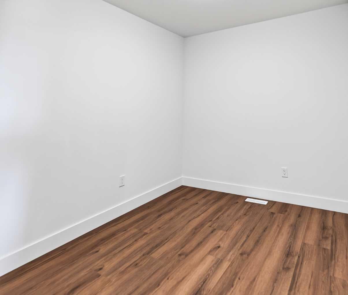 61 Linden Place — photo 2