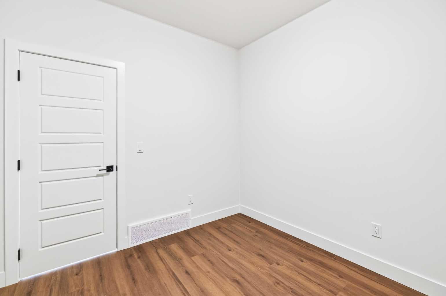 61 Linden Place — photo 3