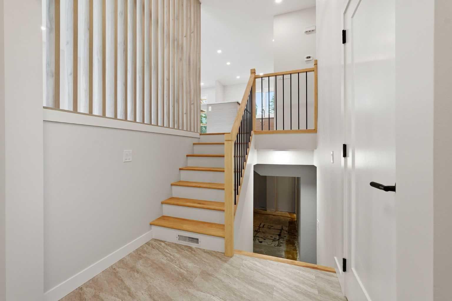 1018 10 Avenue SE — photo 5