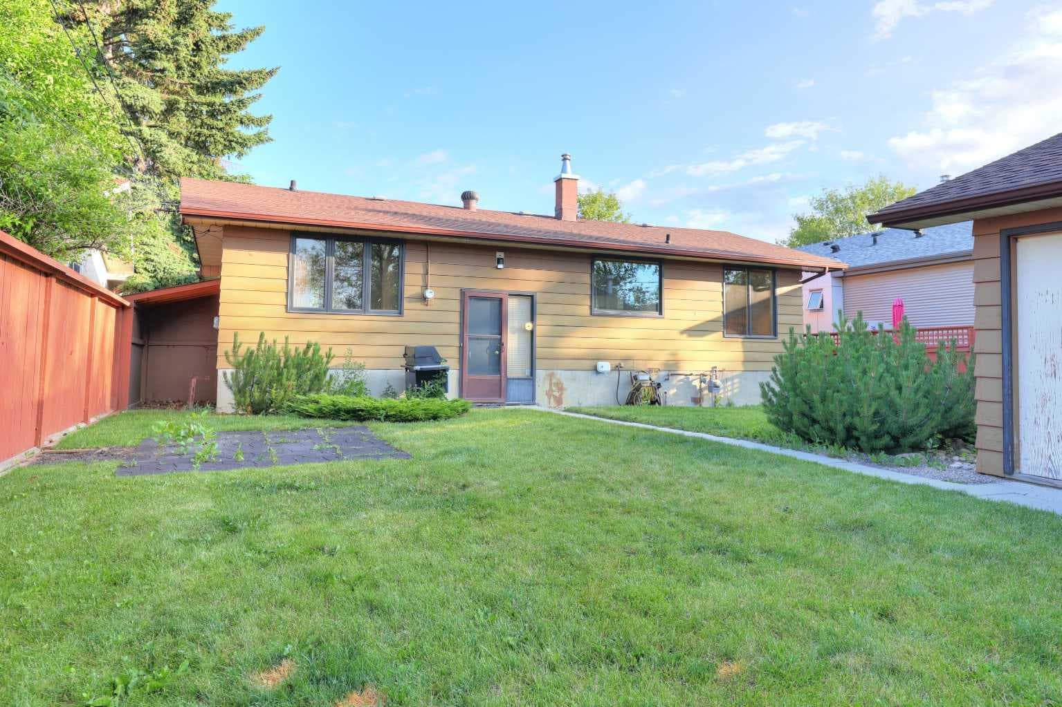 31 Rosery Drive NW — photo 4