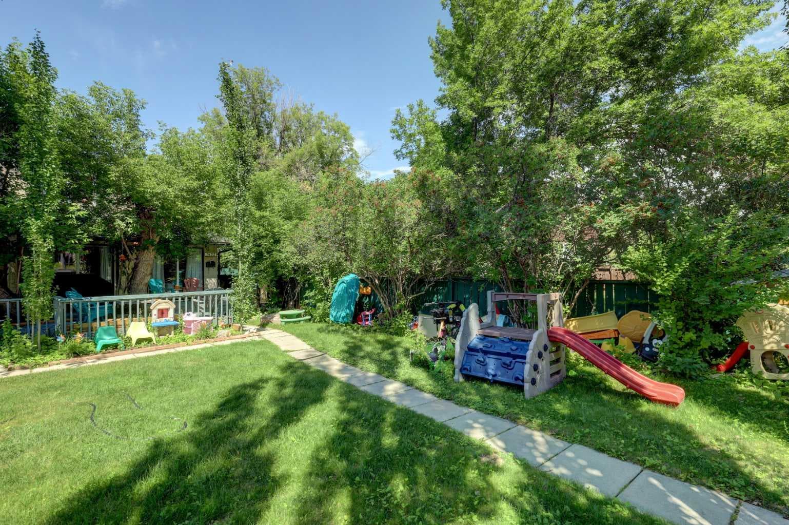 7622 34 Avenue NW — photo 4