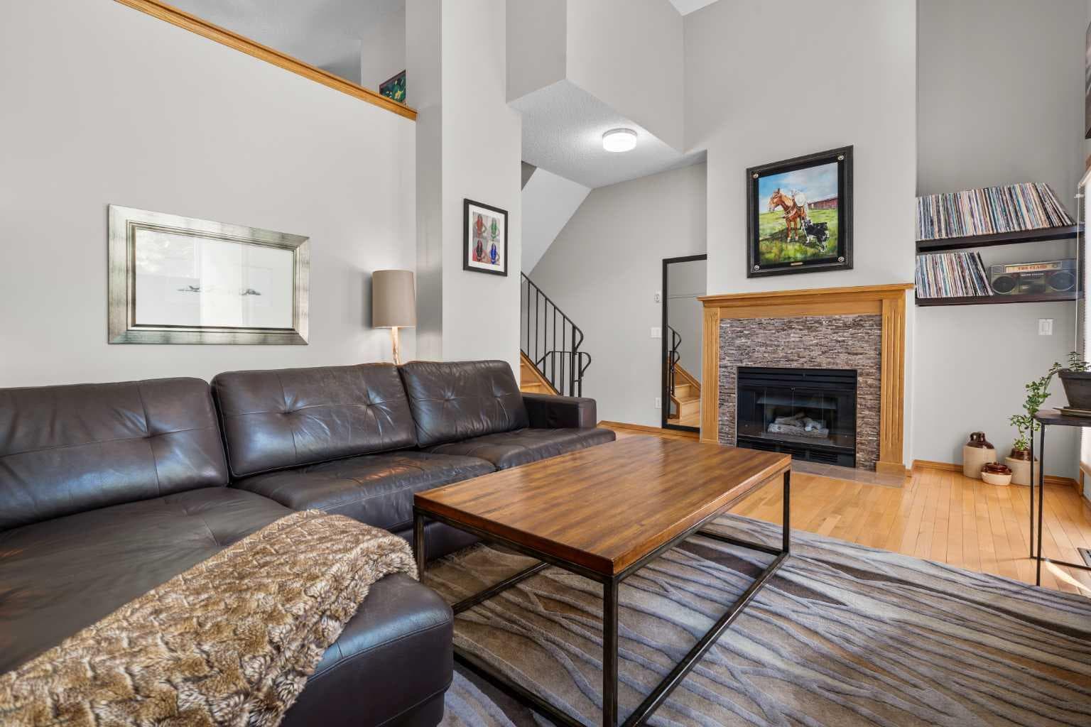 17 Glenbrook Villas SW — photo 3