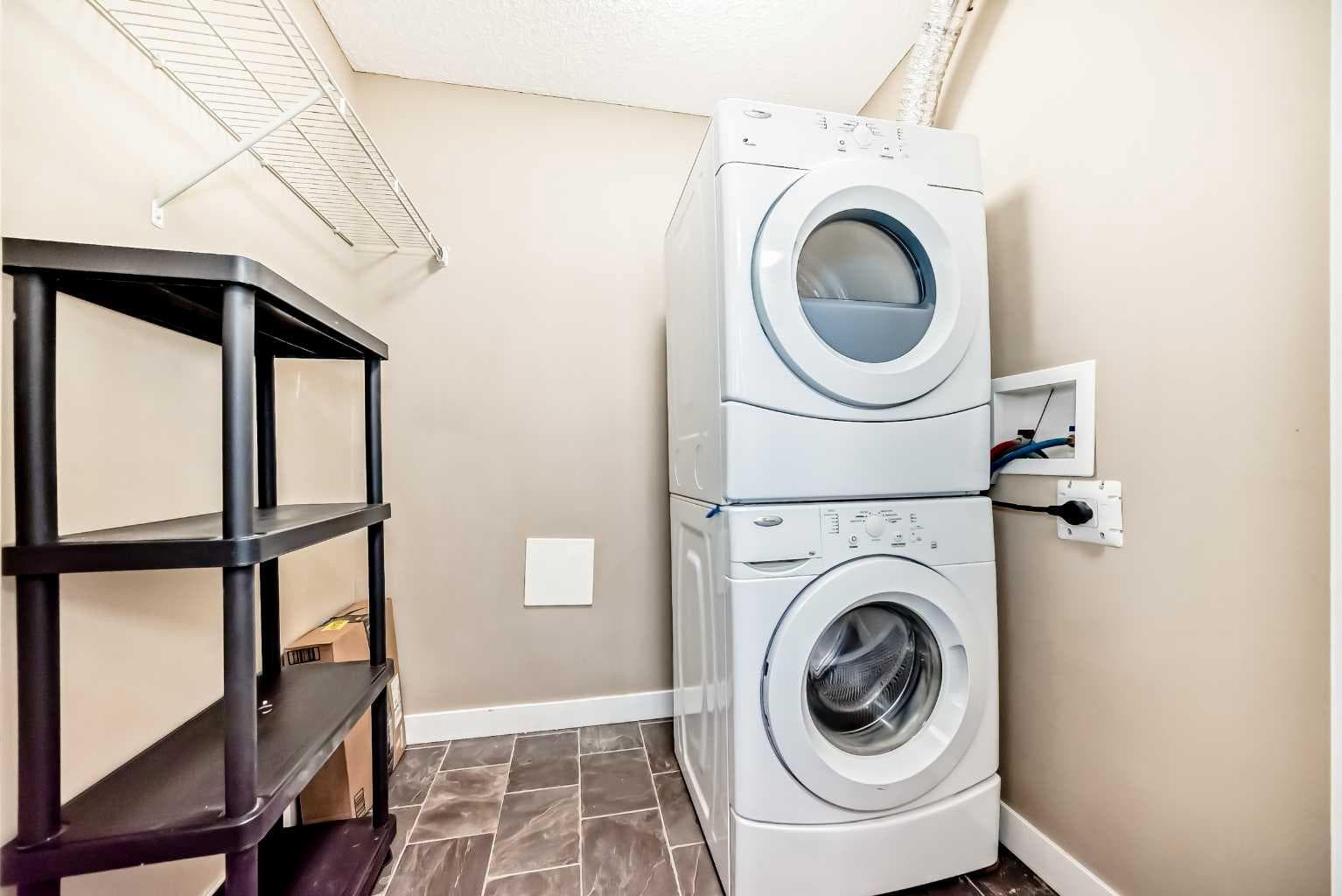 4304, 403 Mackenzie Way SW — photo 4