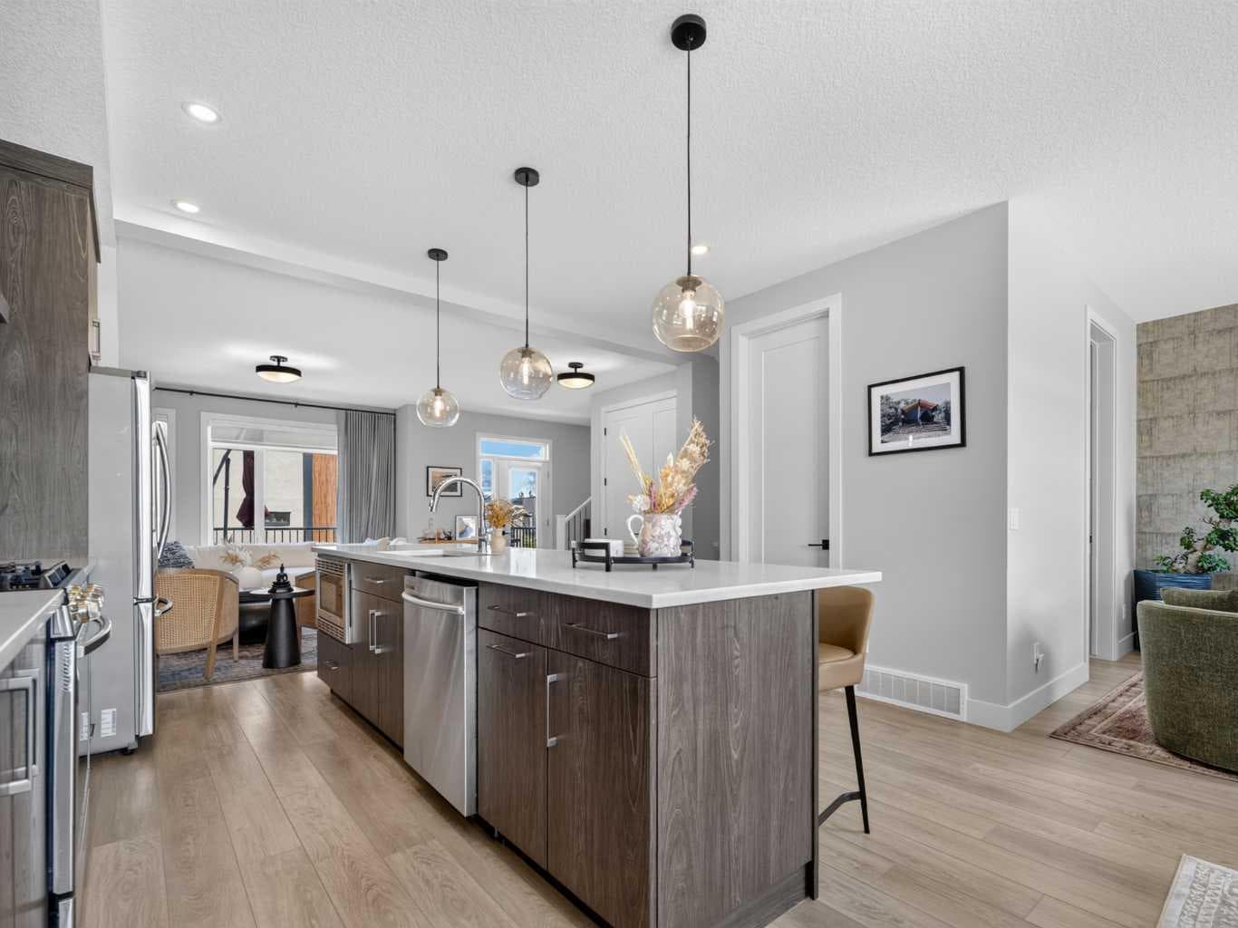 307 Royal Elm Road NW — photo 4