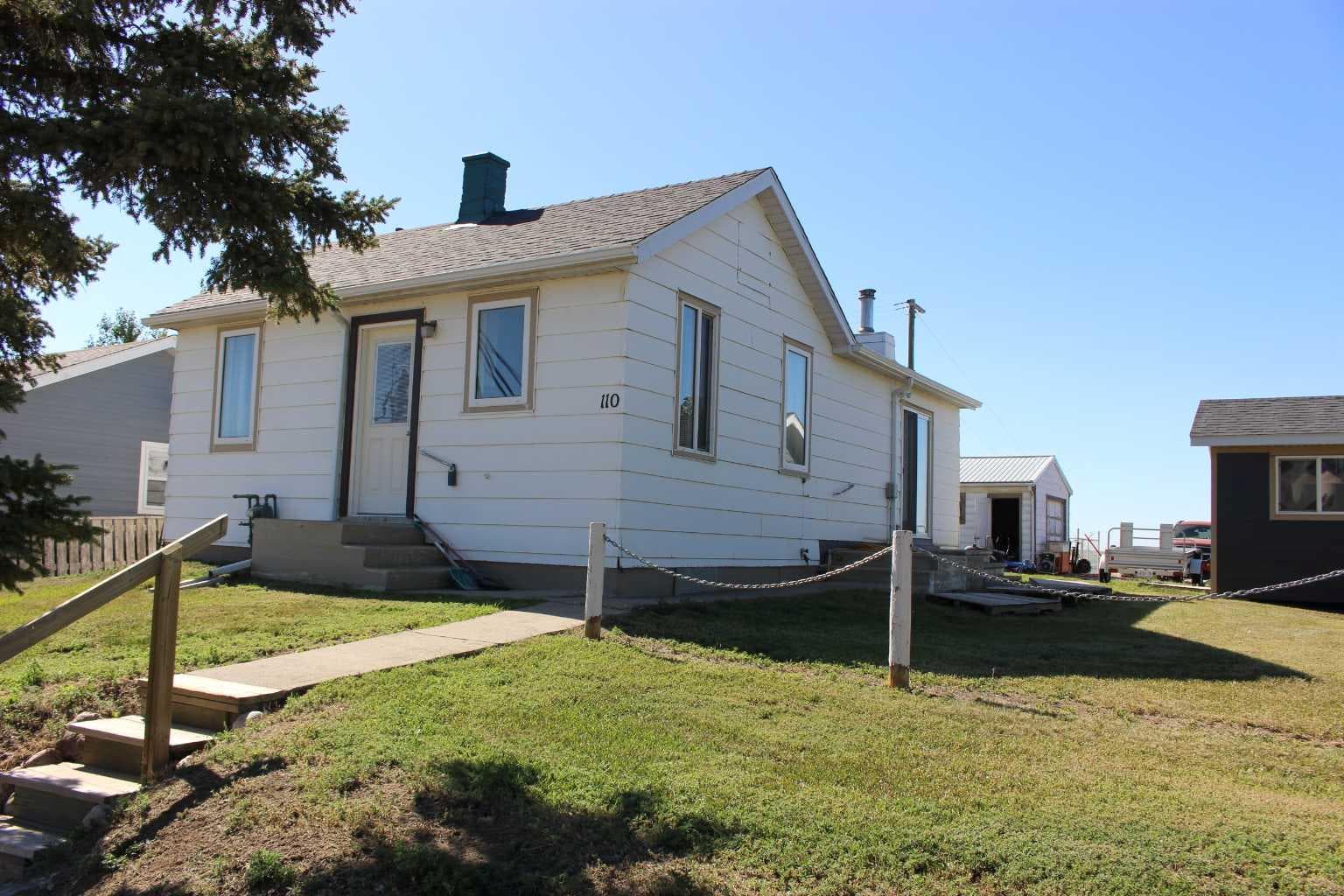 110 Jamieson Avenue — photo 1