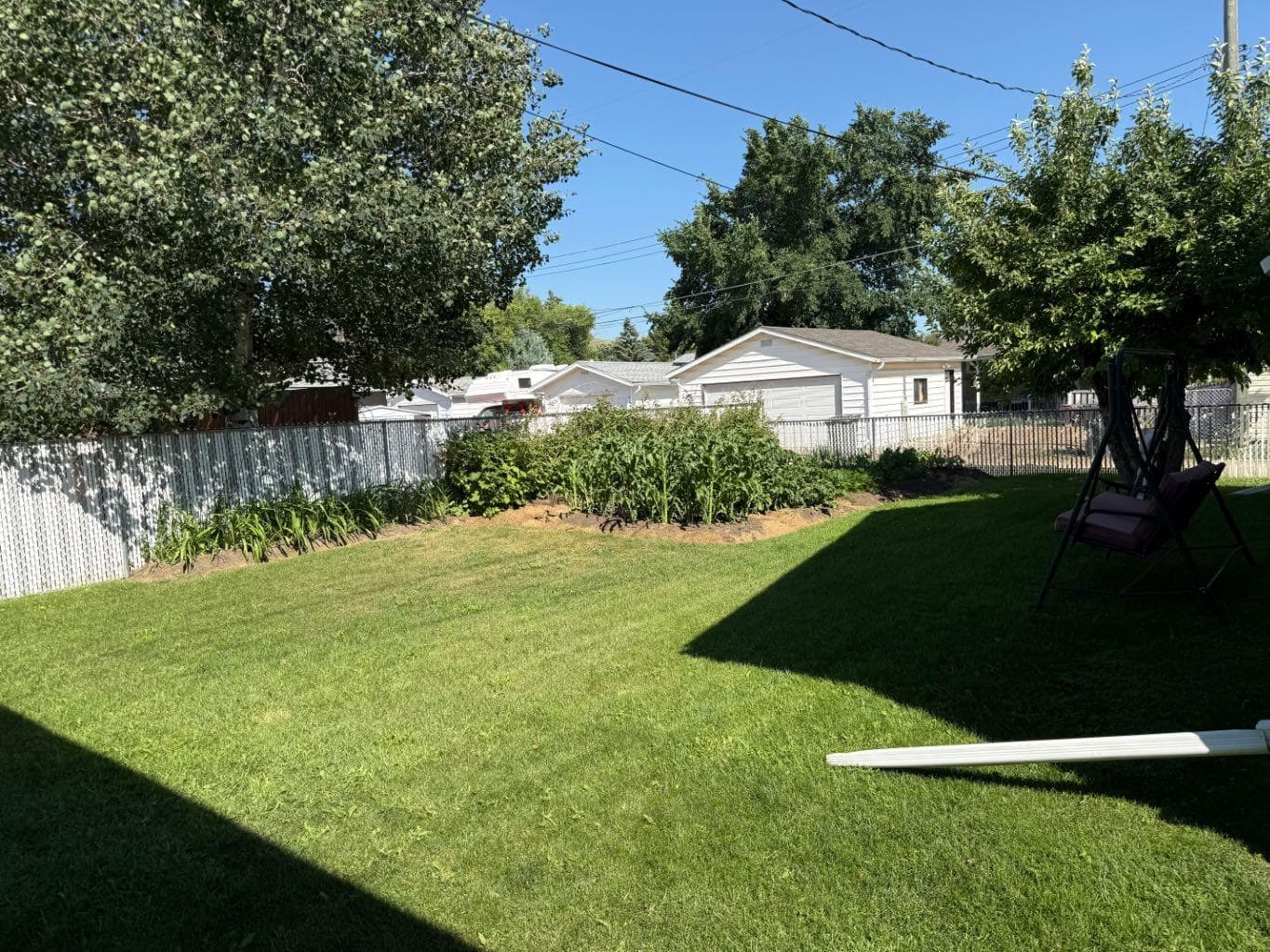 422 15 Street E — photo 5