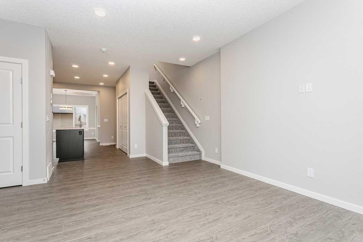 222 Heartwood Parade SE — photo 4