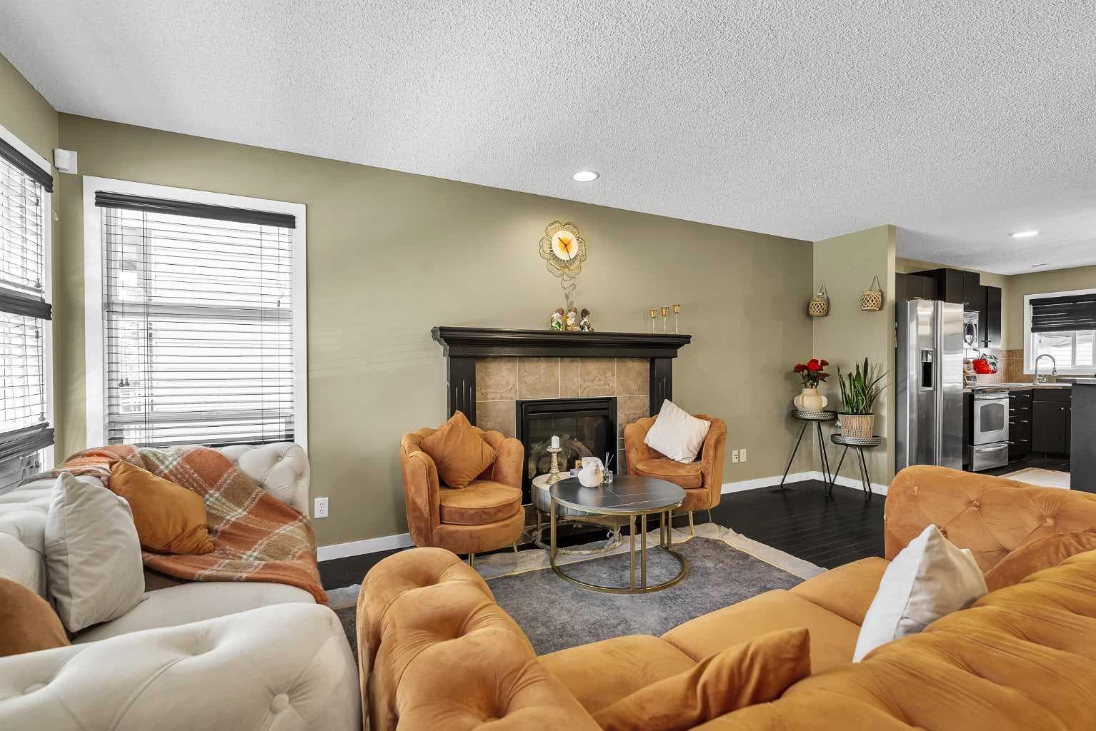 88 Walden Gardens SE — photo 4