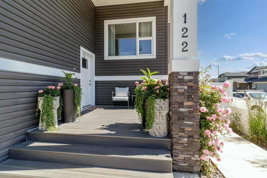 122 Lundberg Crescent — photo 2