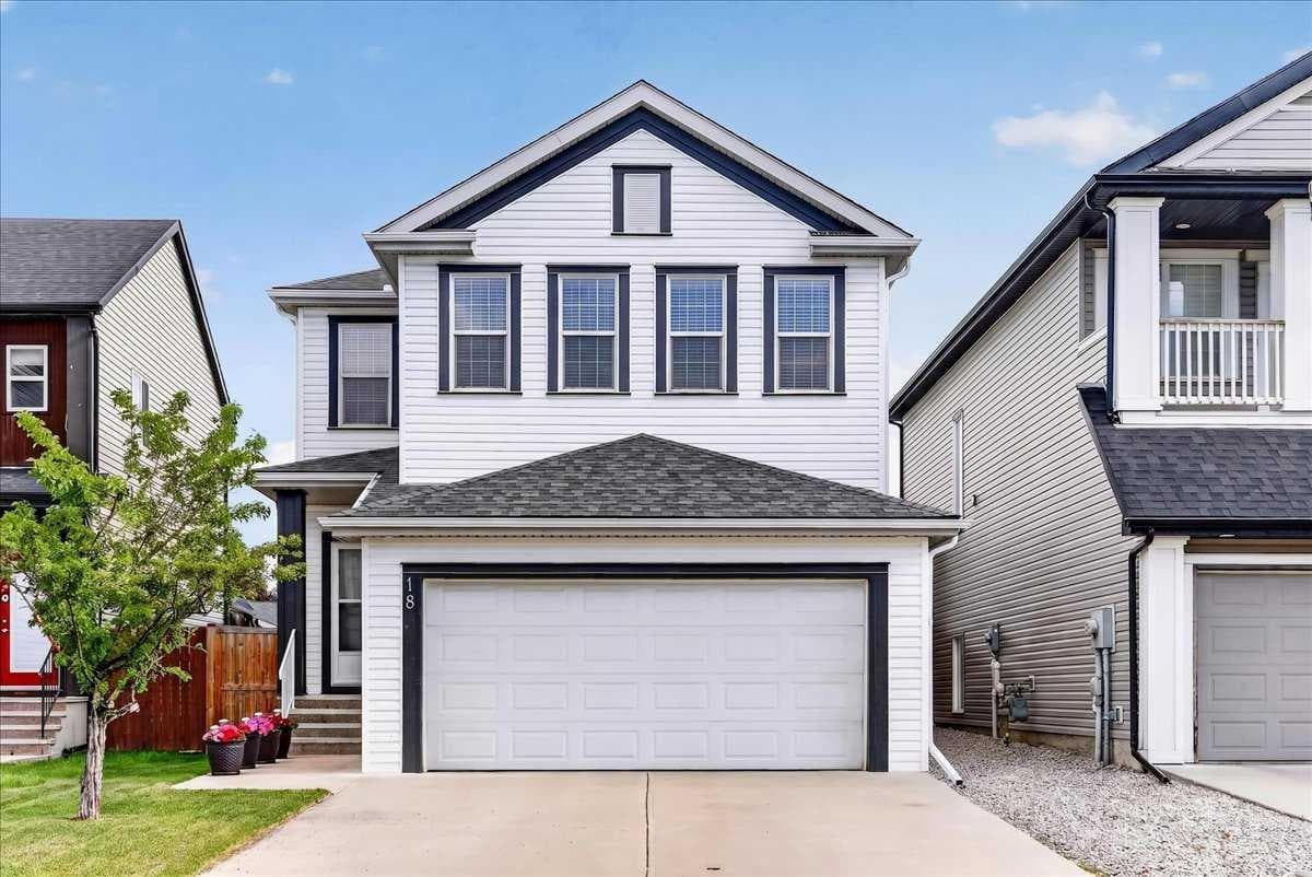18 Copperstone Drive SE — photo 1