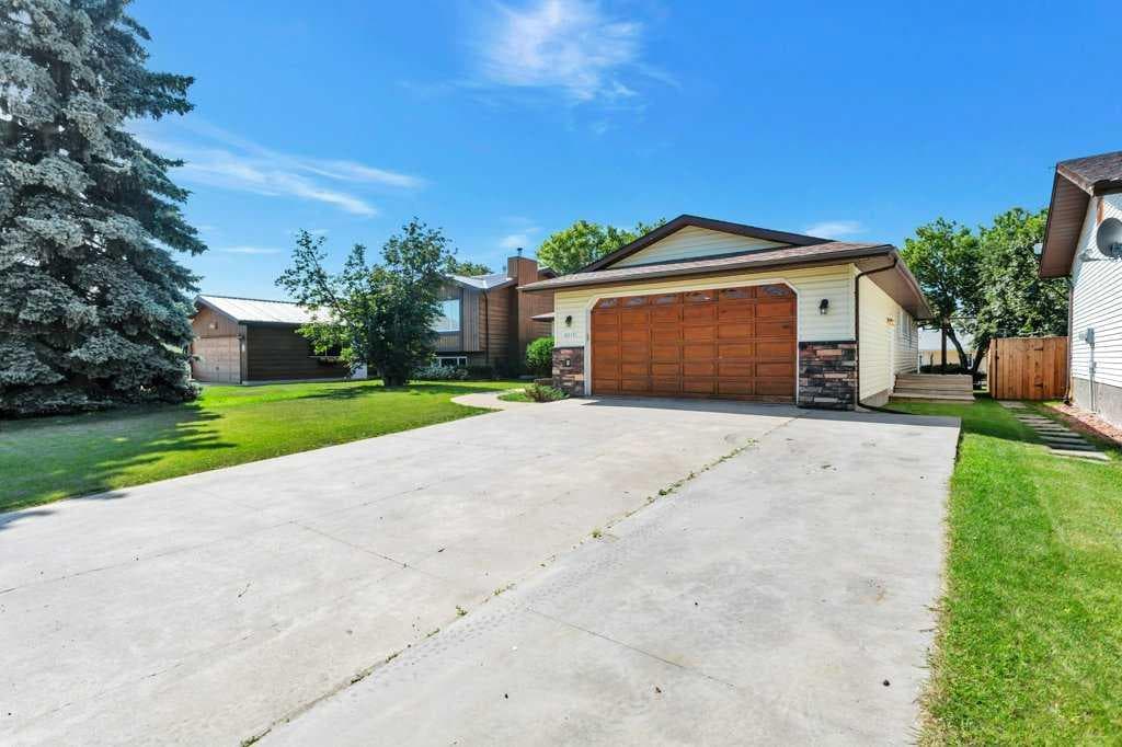 5217 46 Avenue — photo 3