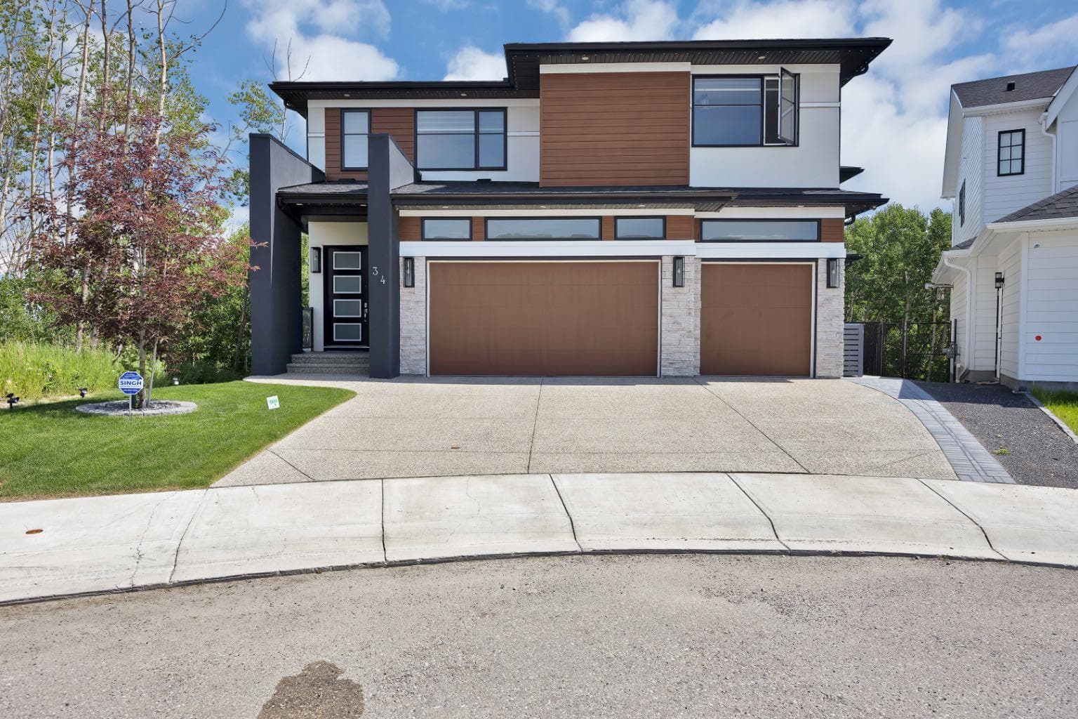 34 rockford Park NW — photo 3