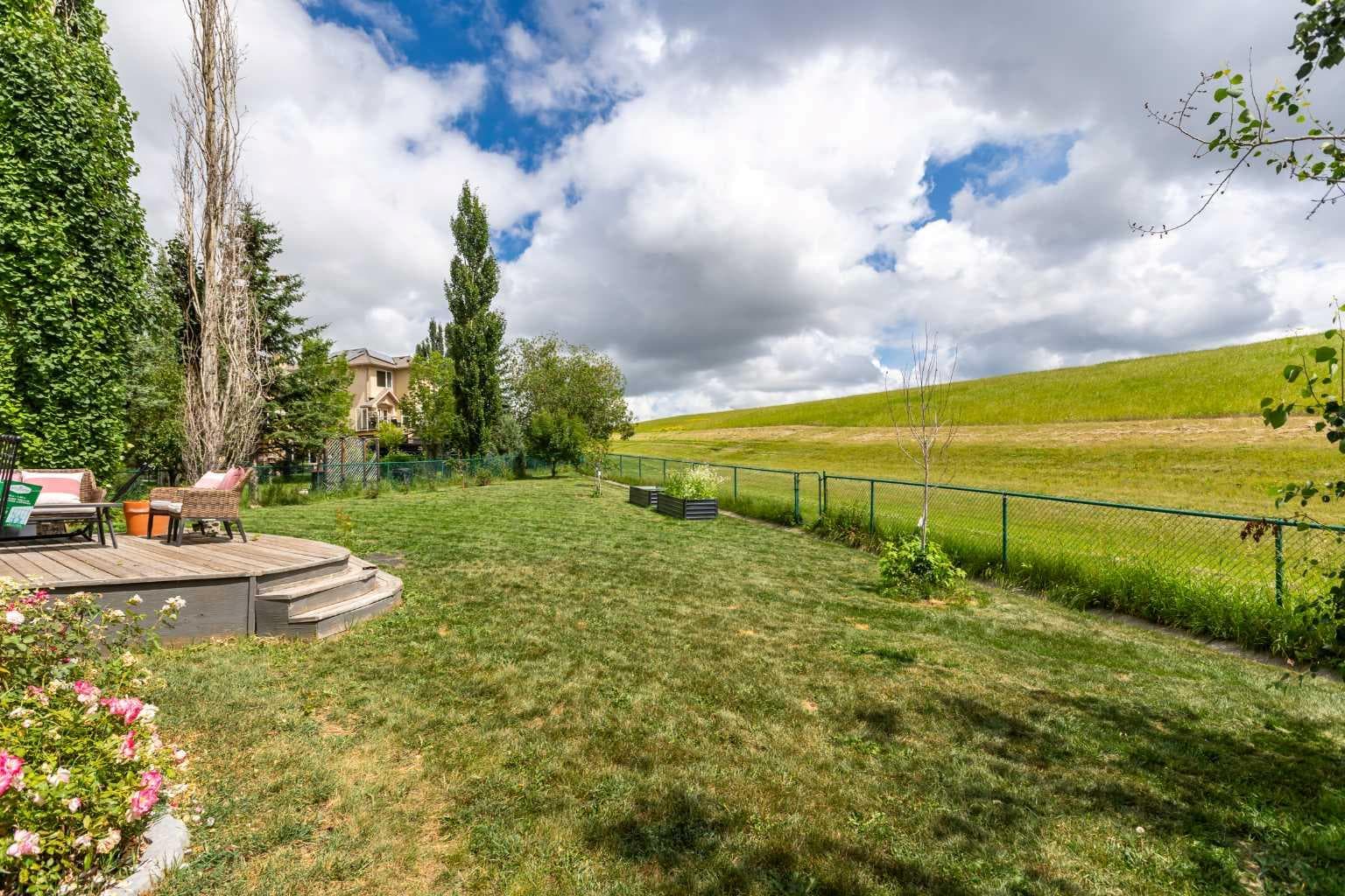 81 Royal Crest Terrace NW — photo 5