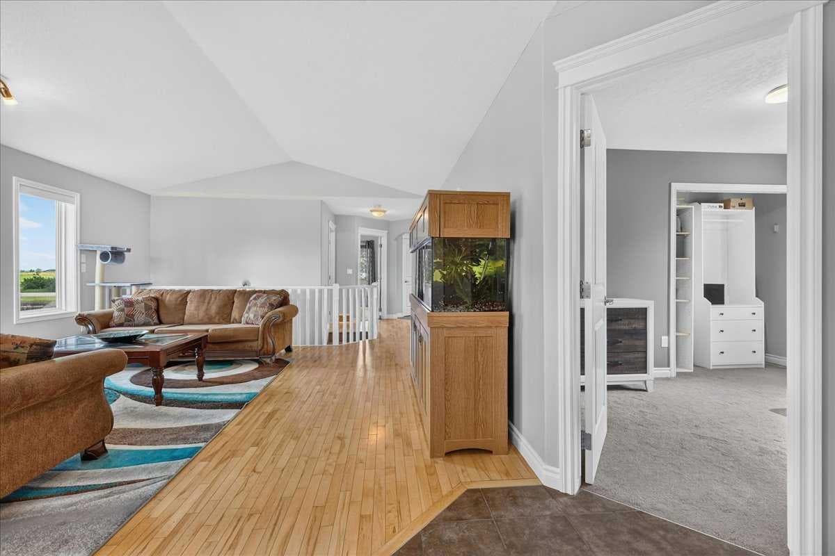 772 Carriage Lane Drive — photo 3