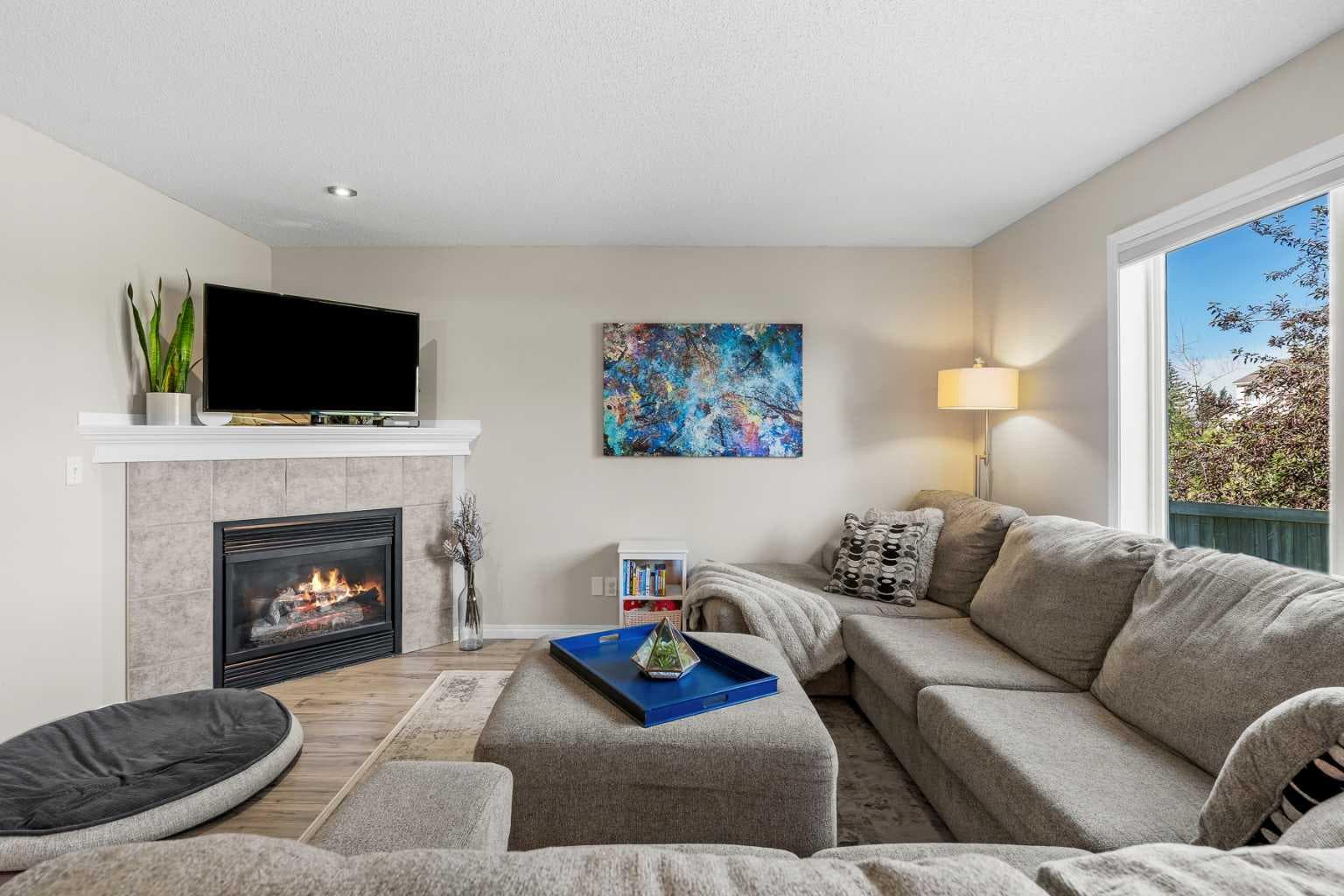 71 Royal Birch Manor NW — photo 4