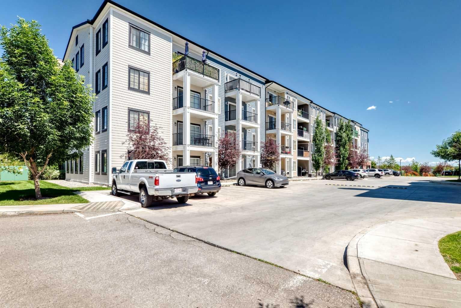 4207, 215 Legacy Boulevard SE — photo 1