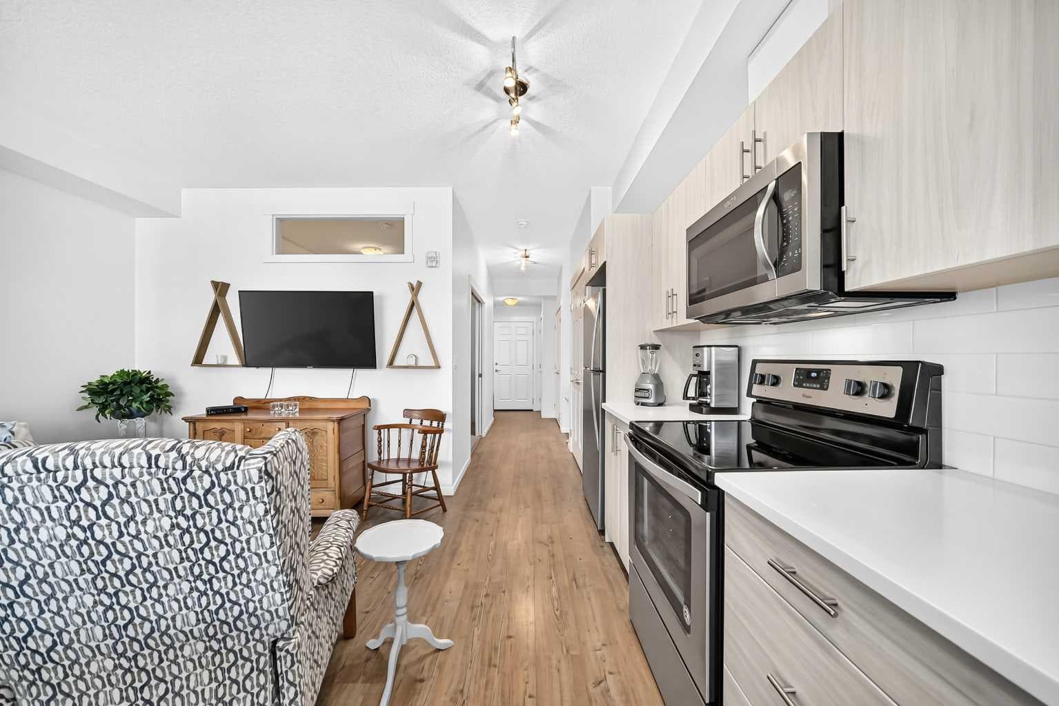4207, 215 Legacy Boulevard SE — photo 3