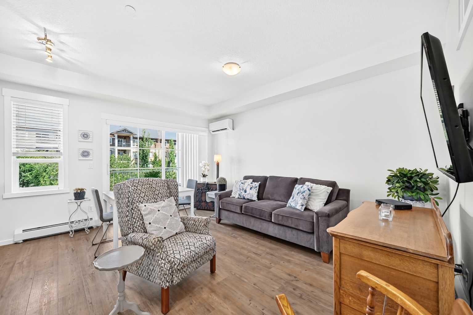 4207, 215 Legacy Boulevard SE — photo 4