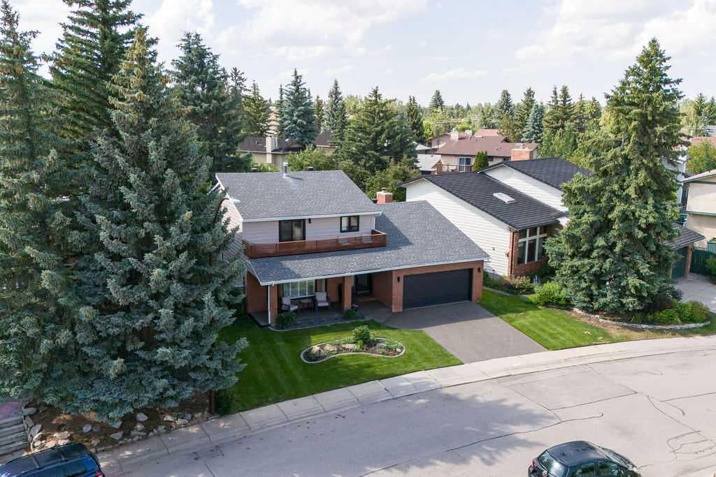 23 Woodgrove Crescent SW — photo 2