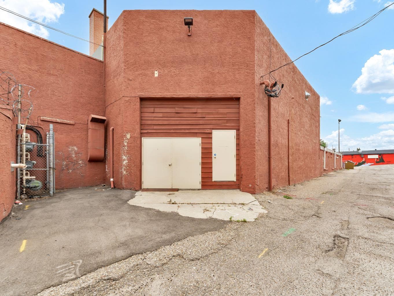 Upstairs, 410 South Railway Street SE — photo 4