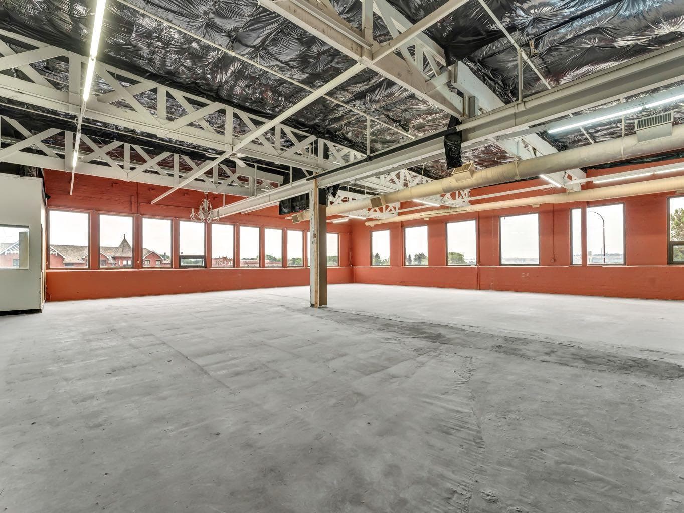Upstairs, 410 South Railway Street SE — photo 5