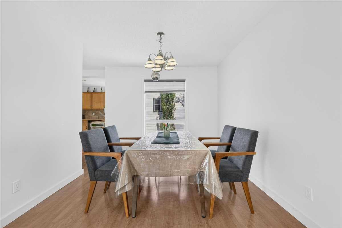 137 Bridlewood Lane SW — photo 3