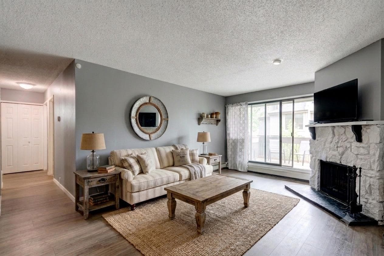 324, 10120 Brookpark Boulevard SW — photo 2