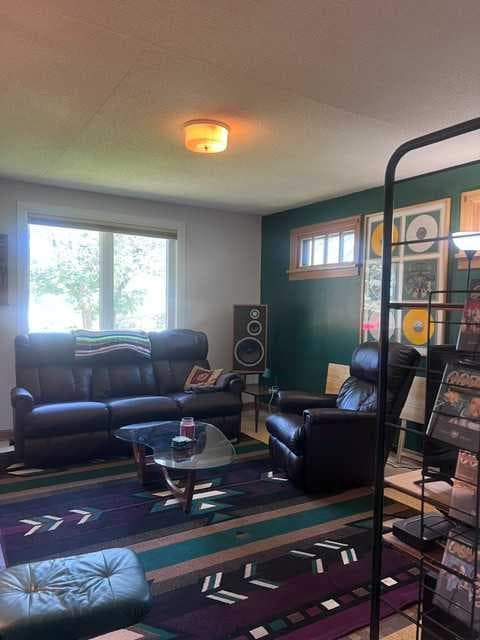4605 46 Street — photo 4