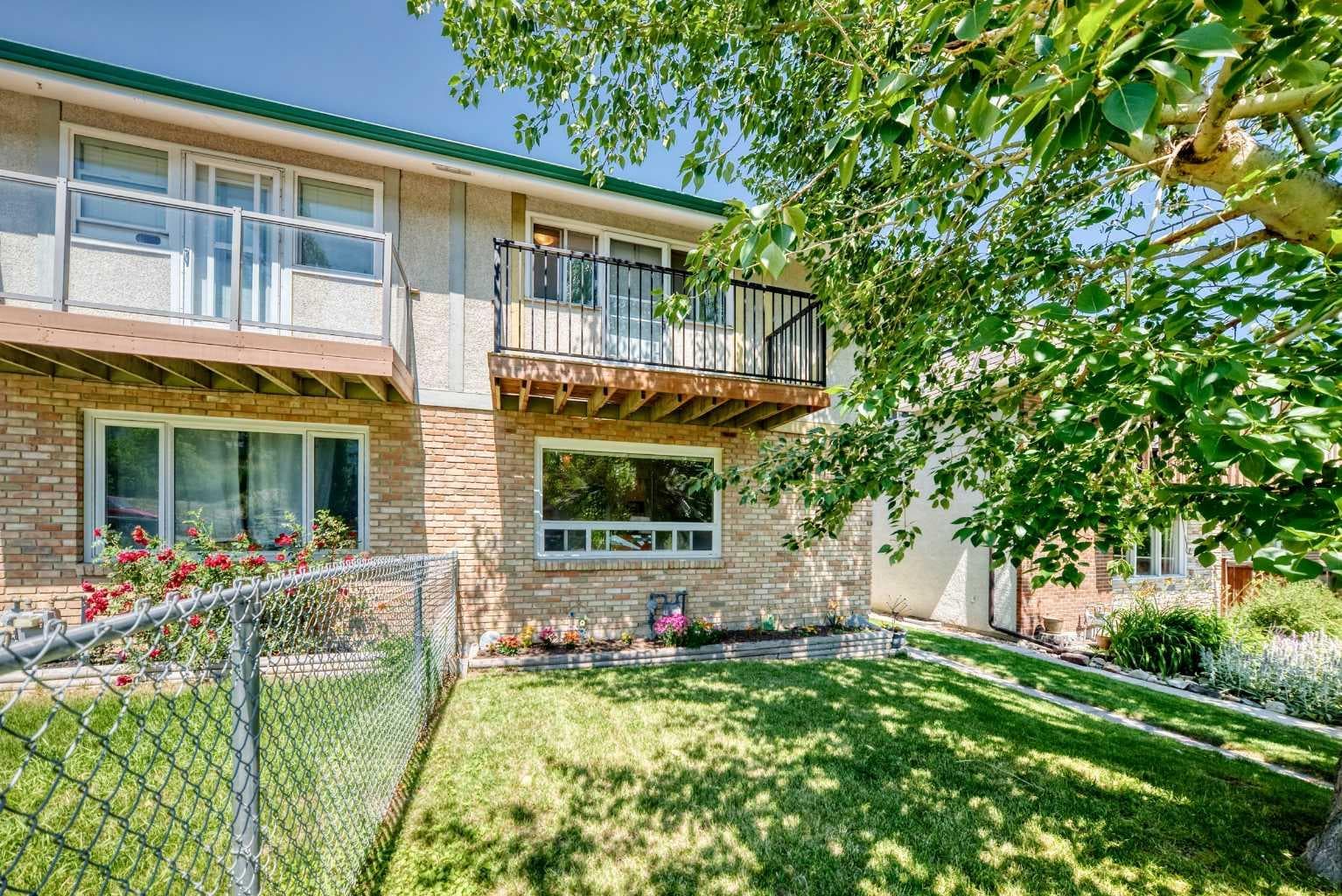 1926 28 Avenue SW — photo 1