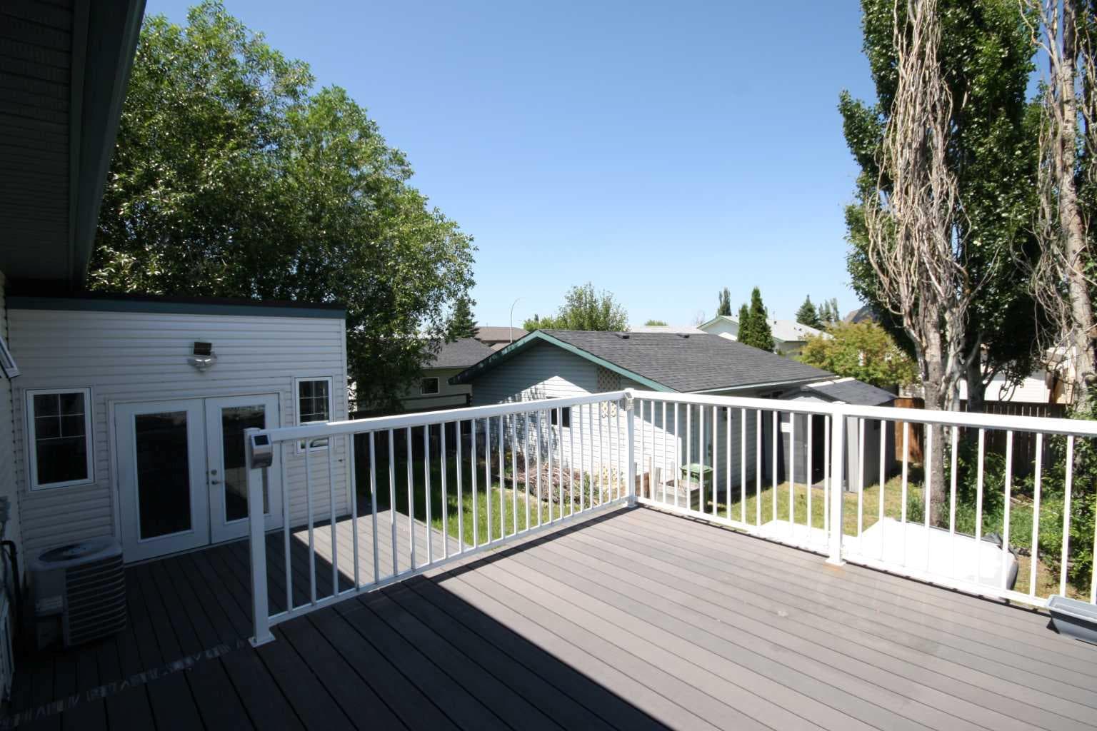 209 Strathaven Bay — photo 2