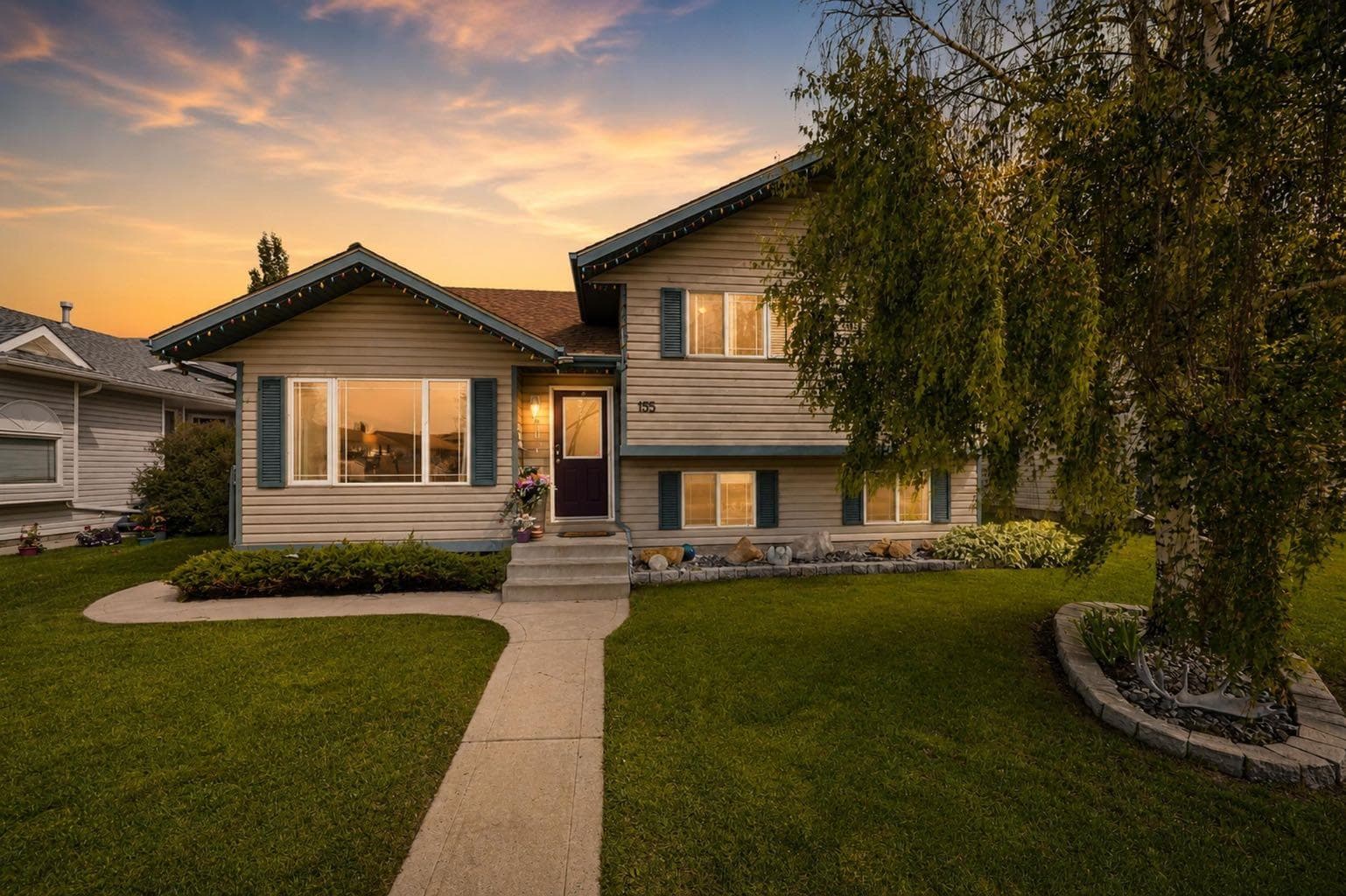 155 Lampard Crescent — photo 1