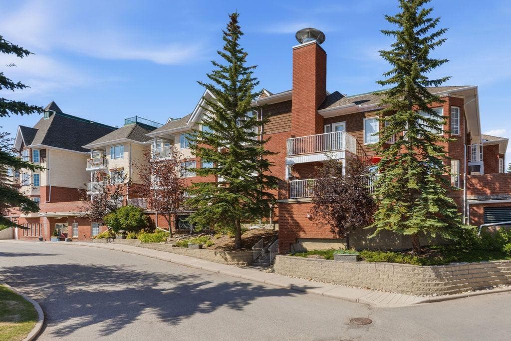 1210, 1210 Sienna Park Green SW — photo 1
