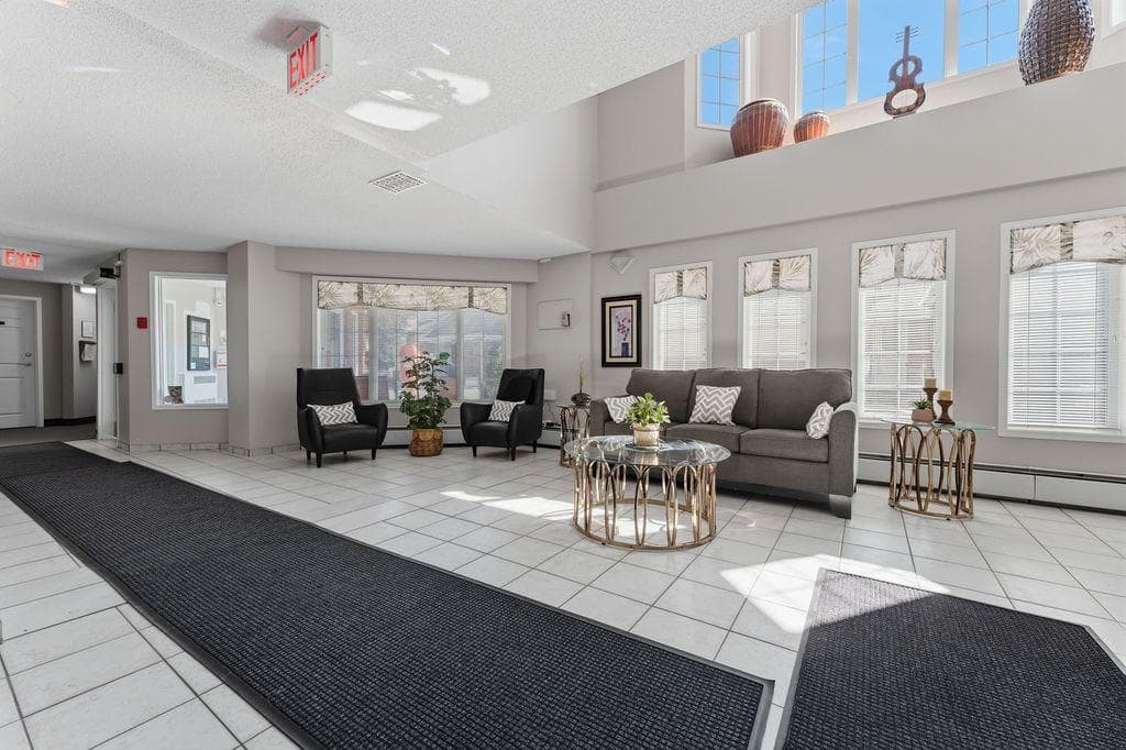 1210, 1210 Sienna Park Green SW — photo 4